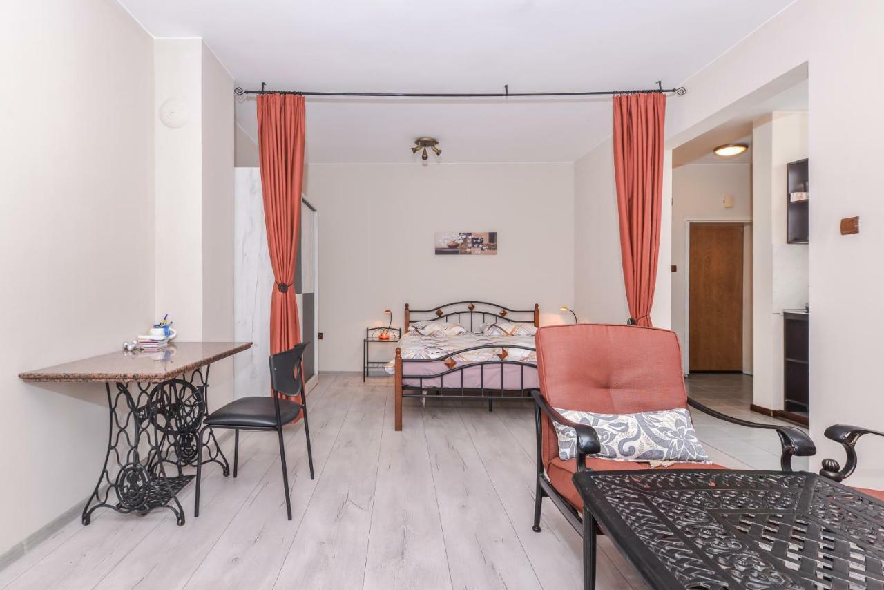 Visit Sofia | Macedonia Square Central Apartment Ngoại thất bức ảnh